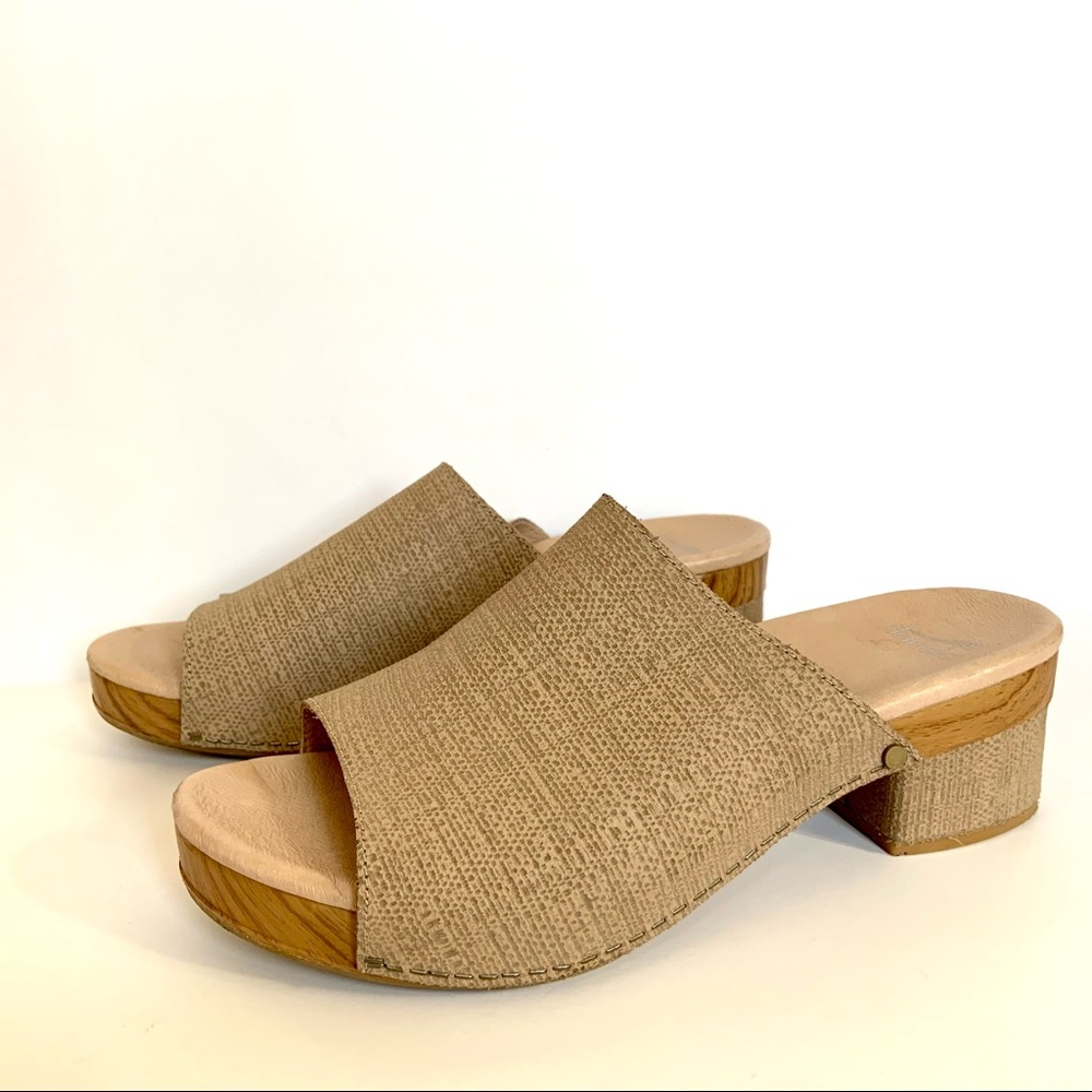 Dansko Maci Taupe Tan Slide Sandal Mule Womens EU 41 US 10.5 / 11 Clog Wood heel